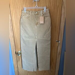 NWT Reformation “Tazz” Maxi Skirt w slit “Vintage Marzipan” Khaki Sz. 27 (US 4)